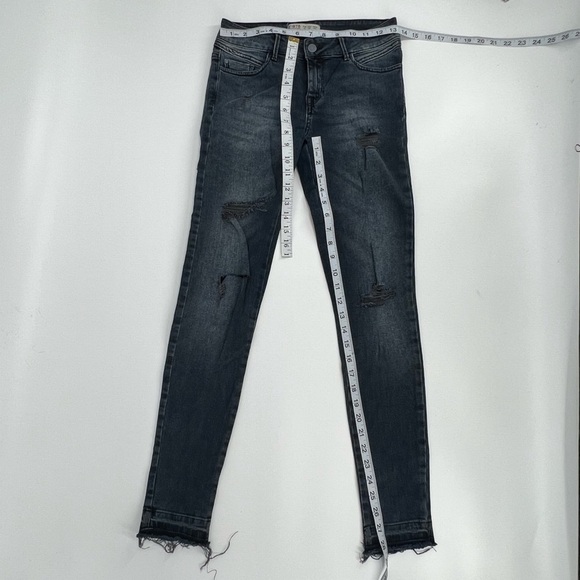 Zara Z1975 Distressed Rough Hem Skinny Jeans Size 2 Women’s - Picture 4 of 4